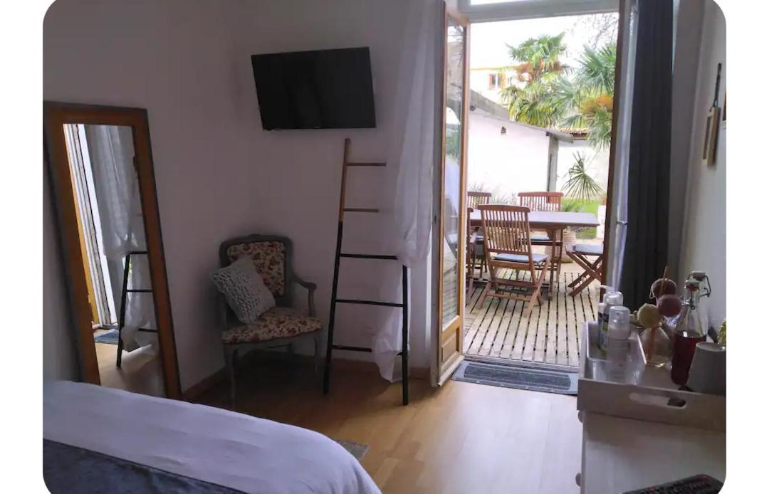 Homestay Confort Aux Balcons De Bigorre *